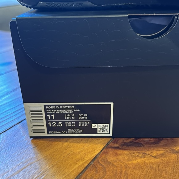 Kobe IV Protro (NEW) - Picture 2 of 8